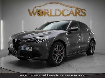 Usado 2021 Alfa Romeo Stelvio Sprint SUV | 23.645 € (Precio justo)