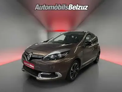 Usado Renault Scenic E-Tech Bose Edition 131 CV (96 kW) 2014 Marrón Monovolumen