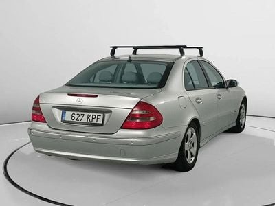 Käytetty Mercedes E350 Avantgarde 272 HP (200 kW) 2005 Harmaa Sedan