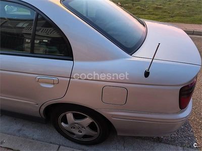 Usado Honda Accord ES 147 CV (108 kW) 1999 Gris / plata Berlina