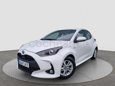 Usado Toyota Yaris Hybrid Business Edition 116 CV (85 kW) 2020 Blanco Berlina