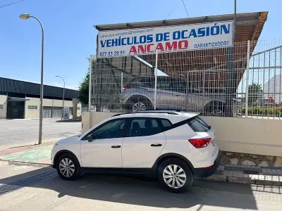 Usado Seat Arona Reference 95 CV (69 kW) 2020 Blanco SUV