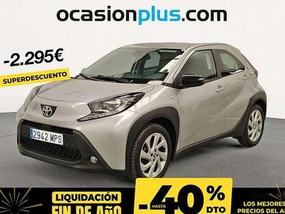 Gris Usado 2024 Toyota Aygo Play Utilitario | 12.955 € (Precio justo)