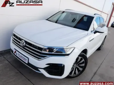 Käytetty VW Touareg R-line 231 HP (169 kW) 2021 Valkoinen Katumaasturi