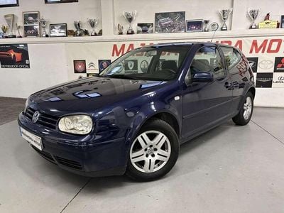 Usado VW Golf IV Highline 105 CV (77 kW) 2002 Azul Utilitario