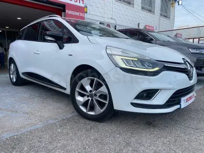 Begagnad Renault Clio IV LIMITED 95 HK (69 kW) 2016 Vit Sedan