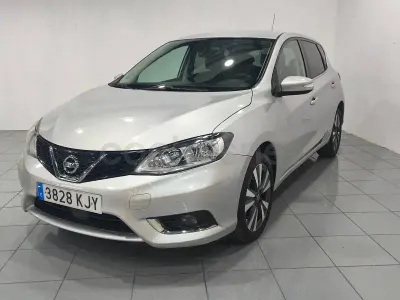 Usado Nissan Pulsar N-Connecta 115 CV (84 kW) 2018 Gris / plata Utilitario