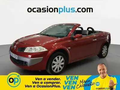 Usado Renault Mégane Coupé Dynamique 84 CV (61 kW) 2006 Rojo Coupe