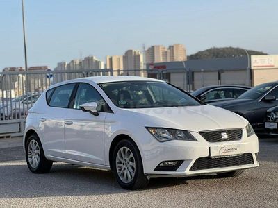 Usado Seat Leon Reference 105 CV (77 kW) 2013 Blanco Berlina