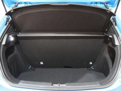 Używany MG MG3 Luxury 195 KM (143 kW) 2024 Czerwony Hatchback