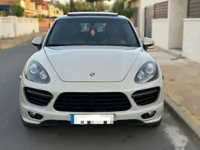 Usado Porsche Cayenne 420 CV (308 kW) 2013 Gris SUV