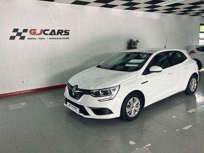 Usado Renault Mégane III Intens 90 CV (66 kW) 2016 Blanco Berlina