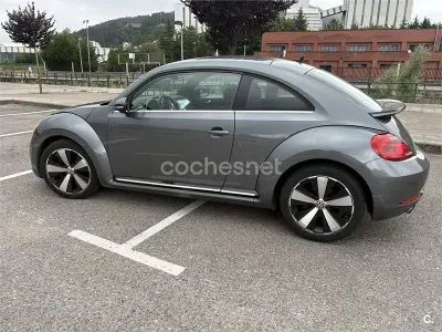 Usado VW Beetle Sport 200 CV (147 kW) 2012 Gris / plata Utilitario