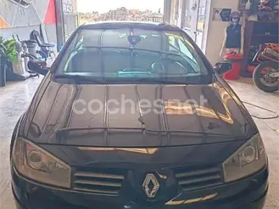 Usado Renault Mégane Cabriolet Privilege 120 CV (88 kW) 2004 Negro Descapotable