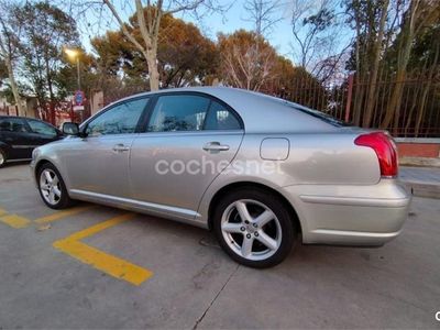 Gris / plata Usado 2007 Toyota Avensis Executive Berlina | 7650 € (Caro)