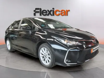 Usado Toyota Corolla Active 125 CV (91 kW) 2023 Negro Berlina