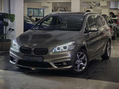 Gris Usado 2015 BMW 220 Active Tourer Luxury Line Monovolumen | 10.990 €