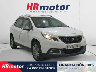 Usado Peugeot 2008 Style 110 CV (80 kW) 2017 Blanco SUV