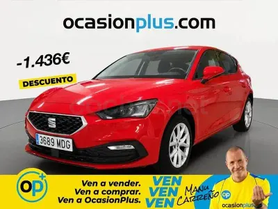 Usado Seat Leon Style 110 CV (80 kW) 2023 Rojo Berlina