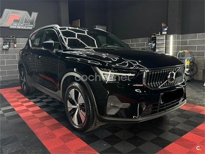 Negro Usado 2022 Volvo XC40 SUV | 27.500 € (Precio justo)