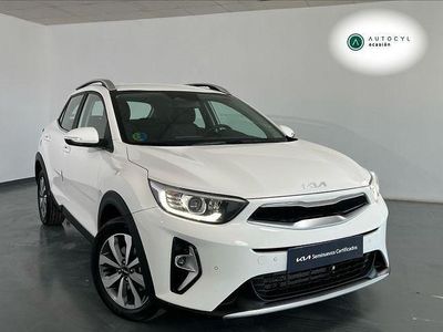 Usado Kia Stonic 100 CV (73 kW) 2025 Blanco SUV