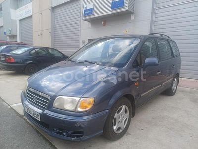 Azul Usado 2002 Hyundai Trajet GLS Monovolumen | 1500 €