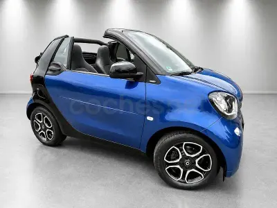 Usado Smart ForTwo Cabrio Passion 71 CV (52 kW) 2017 Azul Descapotable
