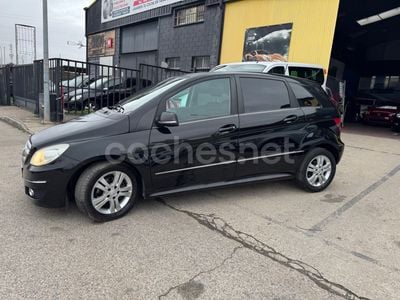 Mercedes B200