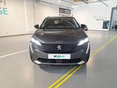 Käytetty Peugeot 5008 Allure 131 HP (96 kW) 2022 Harmaa Katumaasturi