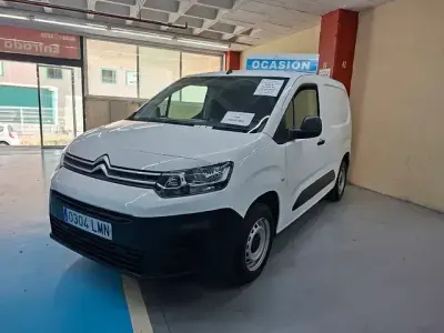 Używany Citroën Berlingo 102 KM (75 kW) 2021 Biały Minivan