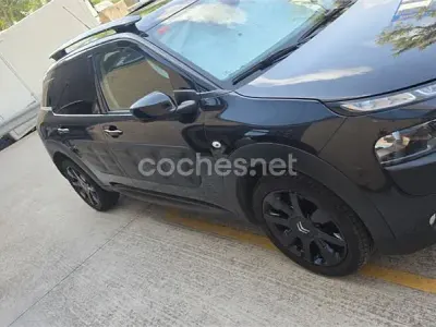 Usado Citroën C4 Rip Curl 100 CV (73 kW) 2017 Negro Berlina