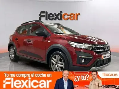 Usado Dacia Sandero Comfort 91 CV (66 kW) 2021 Rojo Berlina