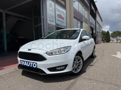 Brugt Ford Focus Trend 125 HK (91 kW) 2015 Hvid Sedan