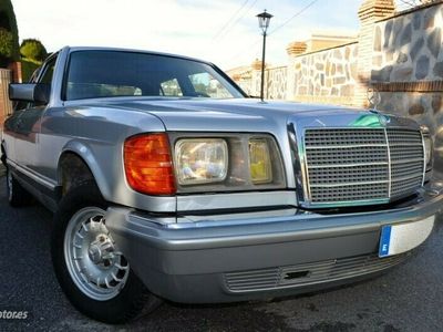 Usado Mercedes 300 Elegance 122 CV (89 kW) 1983 Plateado Berlina