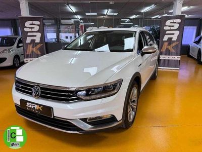Usado VW Passat Sportline 190 CV (139 kW) 2017 Blanco Familiar