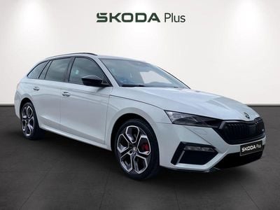Blanco Usado 2024 Skoda Octavia Selection Familiar | 36.900 €