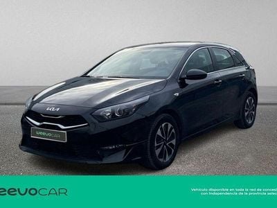 Usado Kia Ceed 100 CV (73 kW) 2024 Negro Utilitario