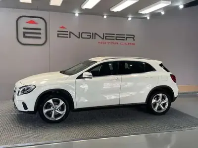 Usado Mercedes GLA200 136 CV (100 kW) 2017 Blanco SUV