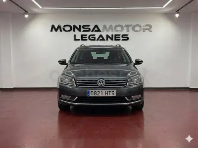 Usado VW Passat Advance 105 CV (77 kW) 2010 Gris / plata Familiar