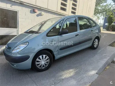 Usado Citroën Xsara Picasso Exclusive 90 CV (66 kW) 2001 Verde Monovolumen
