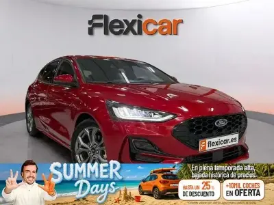 Usado Ford Focus Active 125 CV (91 kW) 2024 Rojo