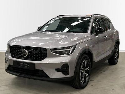 Nuevo Volvo XC40 Plus 163 CV (119 kW) 2025 Gris / plata SUV