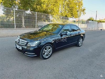 Usado Mercedes C200 Avantgarde 136 CV (100 kW) 2012 Negro Berlina