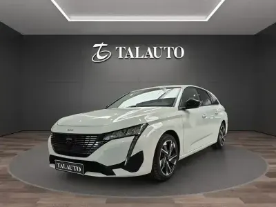 Usado Peugeot 308 Allure 130 CV (95 kW) 2023 Blanco Berlina