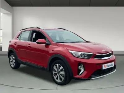 Usado Kia Stonic 79 HP (58 kW) 2024 Vermelho SUV