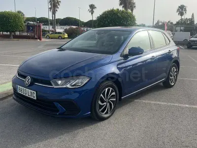 Usado VW Polo Life 95 CV (69 kW) 2022 Azul Utilitario