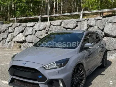 Usado Ford Focus RS 350 CV (257 kW) 2016 Gris / plata Berlina