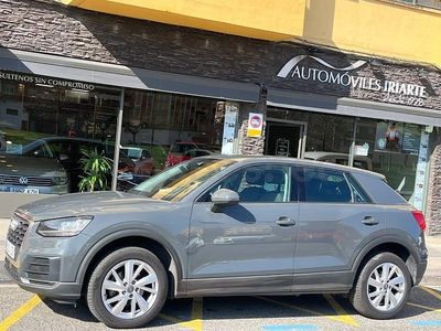 Usado Audi Q2 Advanced Plus 116 CV (85 kW) 2019 Gris / plata SUV