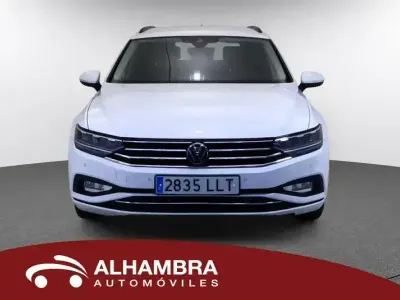 Begagnad VW Passat Executive 120 HK (88 kW) 2020 Vit Kombi