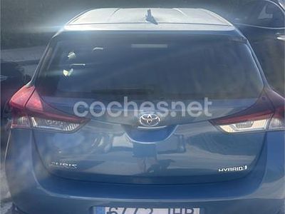 Toyota Auris Hybrid